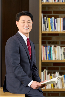 경남은행 사랑나눔재단 이사장 김태한 사진